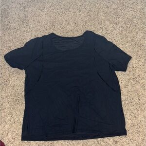 Lululemon cropped shirt